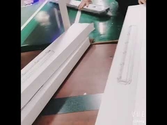 Đèn LED ba chống nước cho siêu thị, bãi đậu xe và nhà kho