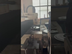 Lâm chiếu có sẵn.