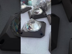 Đèn vườn mặt trời LED với tấm pin mặt trời hiệu quả cao.