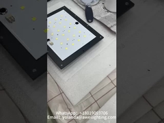 Lắp đặt ống kính ánh sáng vườn năng lượng mặt trời và khoan tay.